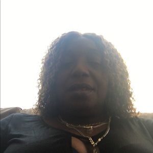 Meet your Posher, Claudette